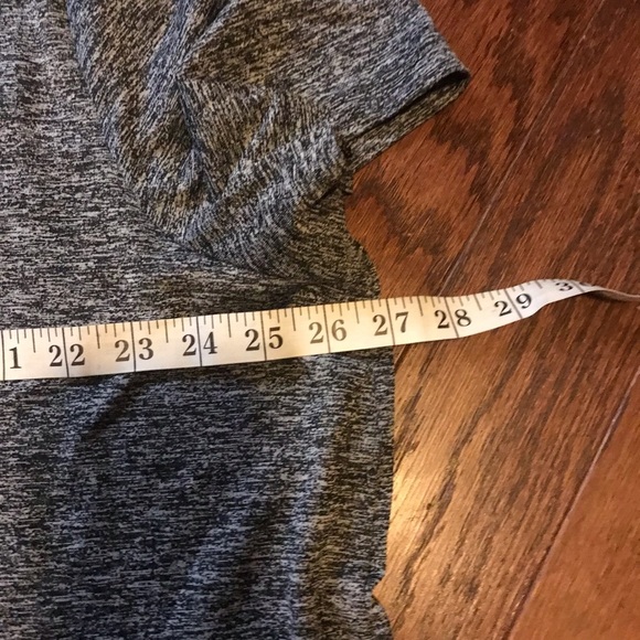 Under amour v cut dri fit shirt - Picture 5 of 8